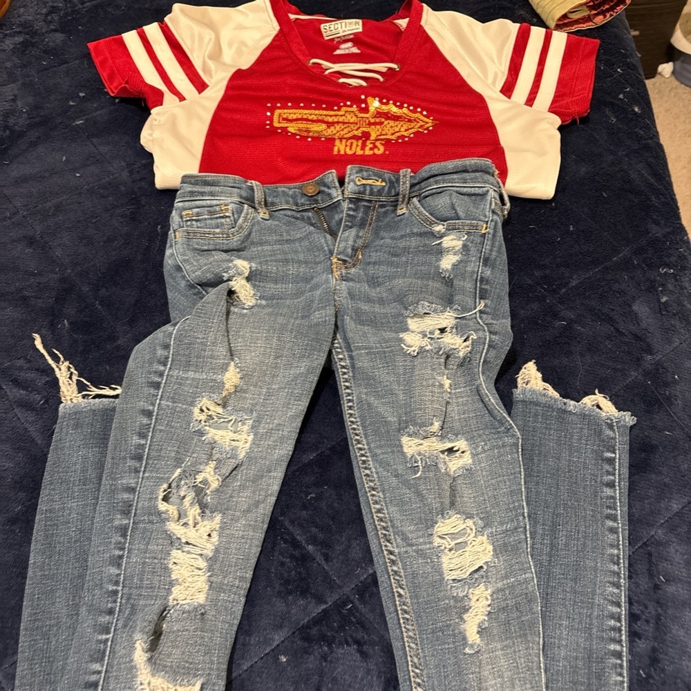 Hollister destroyed jeans size 24